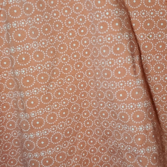 Size large top - Picture 3 of 3